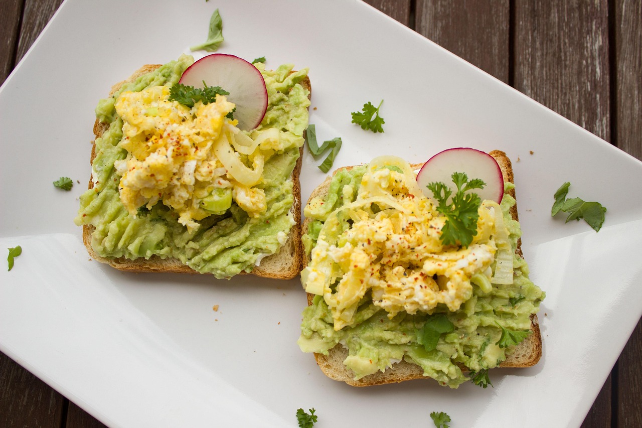 Apa Itu Toast Bread? Berikut Sejarah dan Jenis-Jenisnya 6 avocado toast