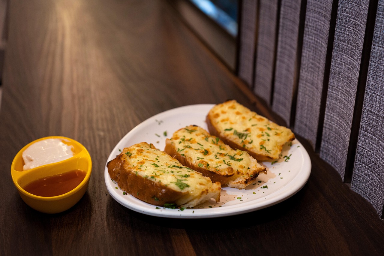 Apa Itu Toast Bread? Berikut Sejarah dan Jenis-Jenisnya 4 garlic bread