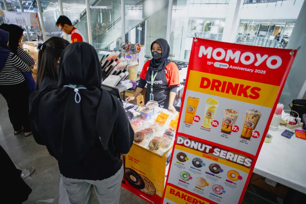 Turut Rayakan Ultah yang ke-15, MOMOYO Buka di Kantor Gojek 2 MOMOYO buka di kantor gojek