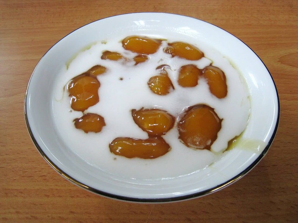 12 Rekomendasi Menu Takjil Buka Puasa yang Praktis & Enak 20 kolak biji salak