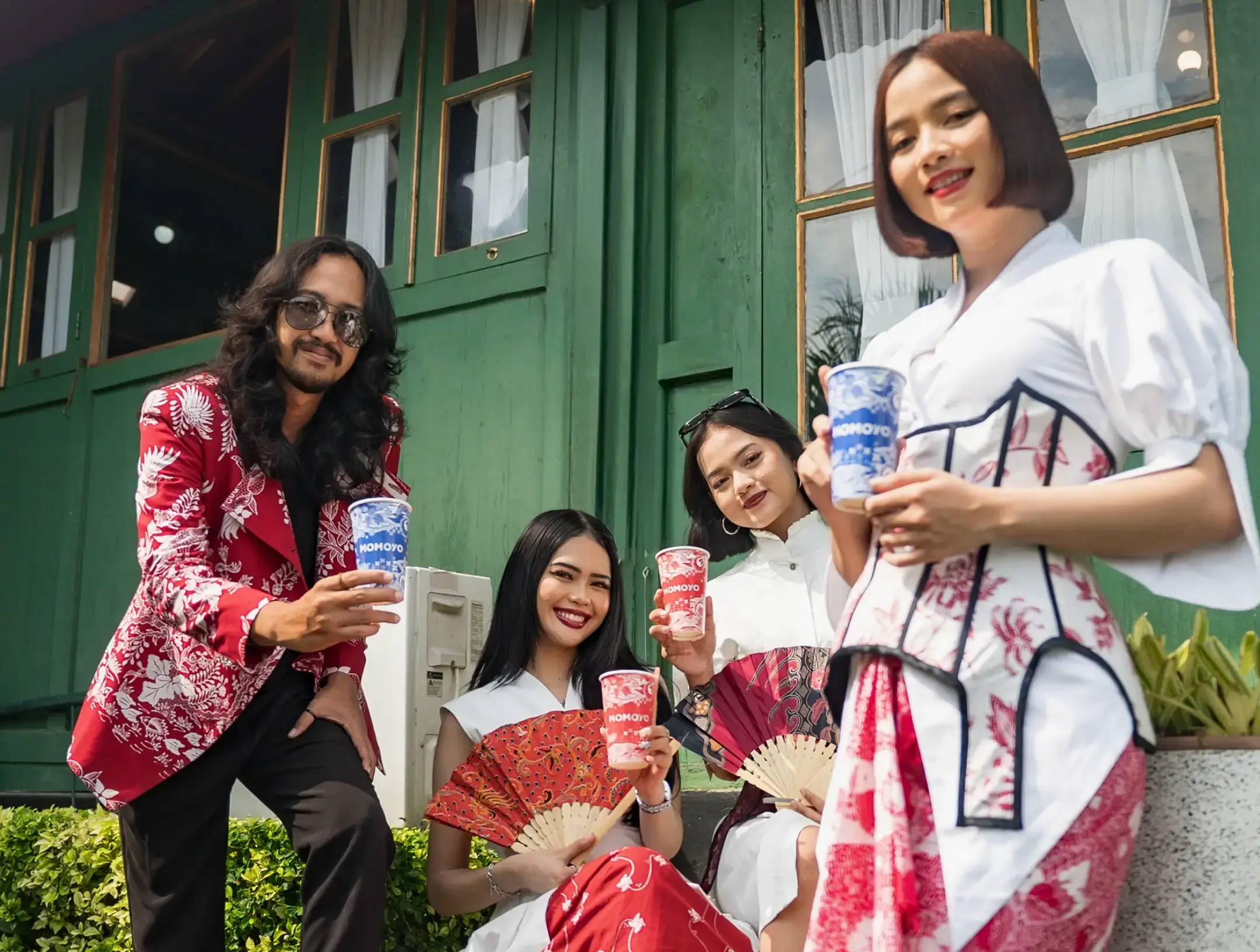 MOMOYO Banner